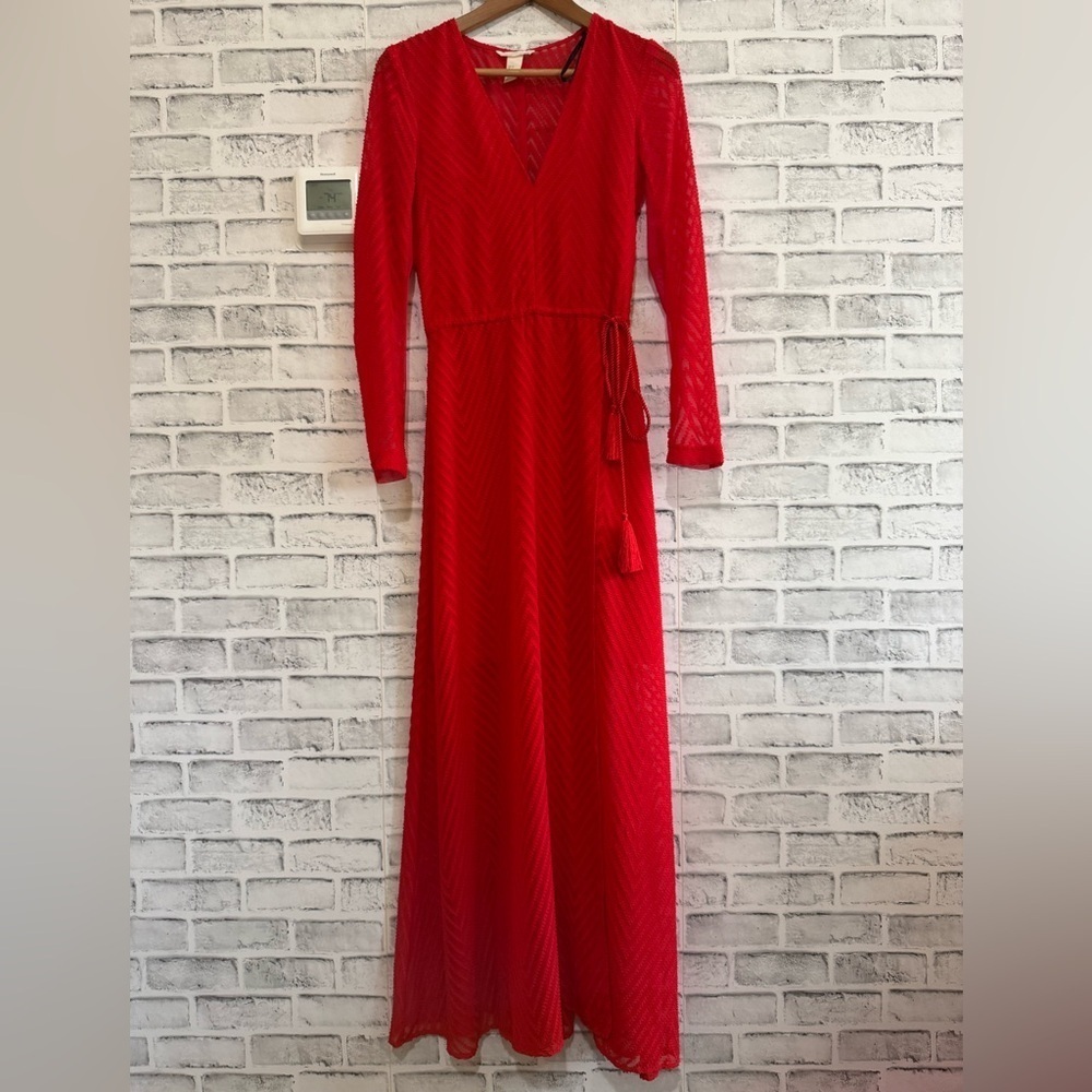 Women’s H&M long Sleeve v-neck long semi-sheer Red stunning Dress Size 2 - Picture 1 of 5